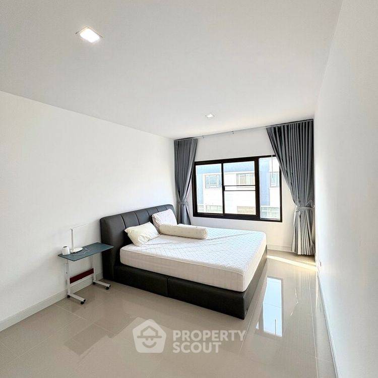 รูป ทาวน์เฮ้าส์ 4-ห้องนอน ใน บางเสาธง (ID 2435388) - รูปที่ 5/6