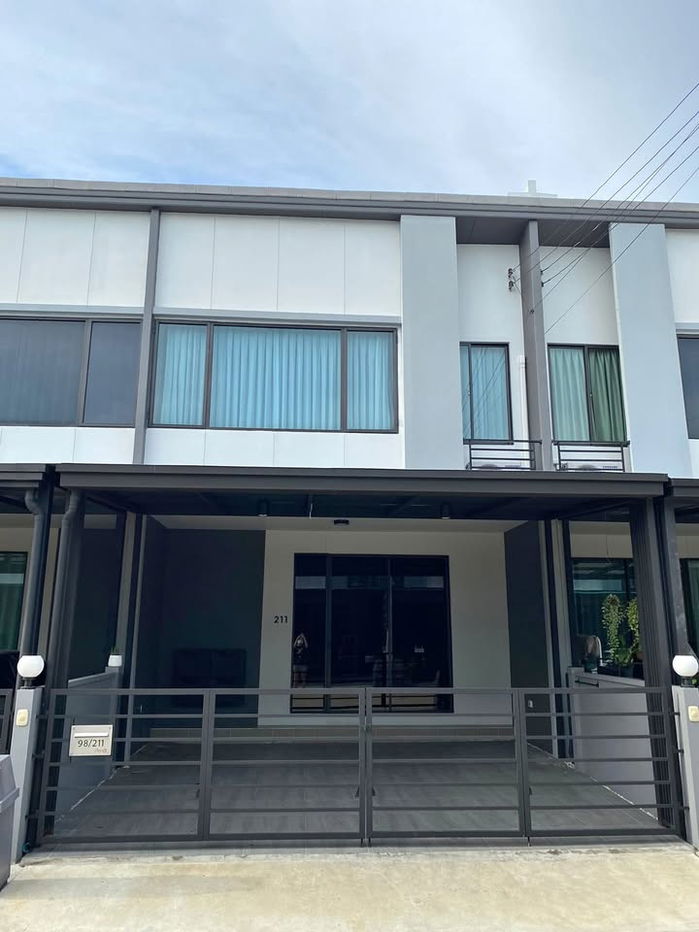 รูป ขายทาวน์โฮม 2 ชั้น หมู่บ้าน พลีโน่ บางนา – วงแหวน 17.5 ตารางวา - รูปที่ 1/7