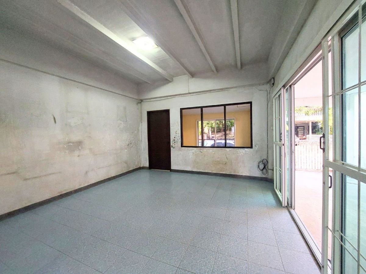 รูป บ้านแฝด ม.ลานทอง ติวานนท์-ปากเกร็ด เนื้อที่ 40 ตร.ว.(ขายตามสภาพ) บนทำเลทองติด ถ.ติวานนท์ ใกล้ห้าแยกปากเกร็ด - รูปที่ 11/24