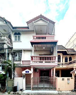 ทาวน์โฮม เขตบางกอกใหญ่ : ขาย ทาวน์โฮม3 ชั้น จรัญ 13 ม.อิ่มอัมพร1 6 ห้องนอน 3 ห้องน้ำ เพียง3.39mb 