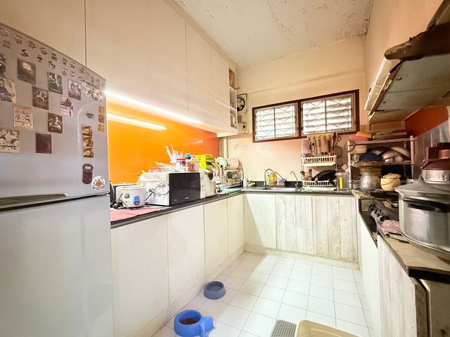 รูป ขายบ้าน 2ชั้น รัชดานิเวศน์ ห้วยขวาง หลังริม 37 ตรว.ตามสภาพ ข้างบ้าน และหน้าบ้านไม่ติดใคร - รูปที่ 16/17