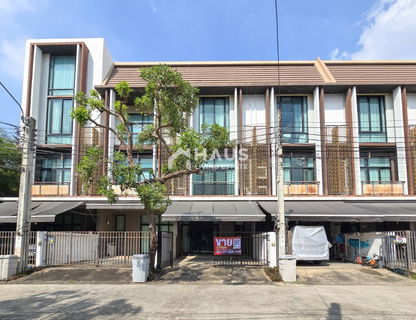 ทาวน์โฮมทำเลดี ราคาต่ำกว่าตลาด ถูกที่สุดในโครงการ🔥 ขายทาวน์โฮม ฟลอร่า วงศ์สว่าง 🔥/ 4 ห้องนอน #TNGM026