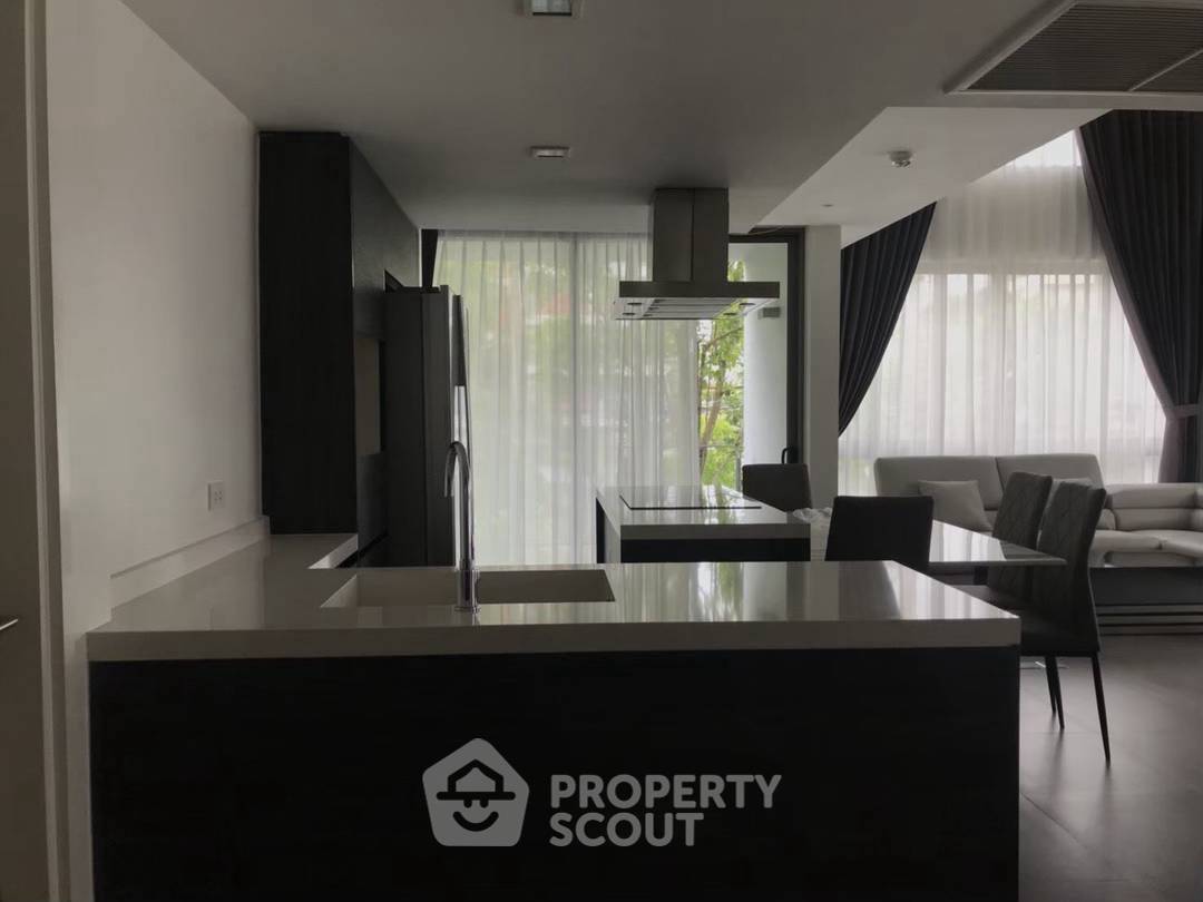 picture 3-BR Condo at Down Town 49 near BTS Phrom Phong (ID 2474441) - 3/11