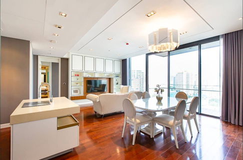 ว่างพร้อมอยู่! Marque. 2นอน 127ตร.ม. Line id: @pfagent