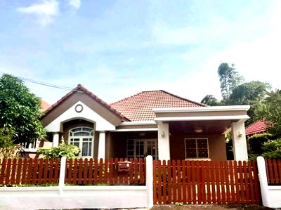 เช่าบ้านเดี่ยว ทับมา ระยอง : ให้เช่าบ้านเดี่ยว 1 ชั้น (เลี้ยงสัตว์ได้) หมู่บ้านเพชรรัตน์ เดือนละ 8,000 บาท ต.ทับมา อ.เมืองระยอง