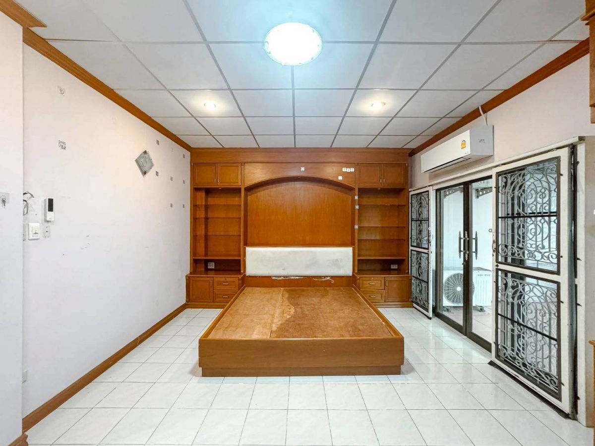 รูป ขาย ทาวน์โฮม3 ชั้น จรัญ 13 ม.อิ่มอัมพร1 6 ห้องนอน 3 ห้องน้ำ เพียง3.39mb - รูปที่ 12/20