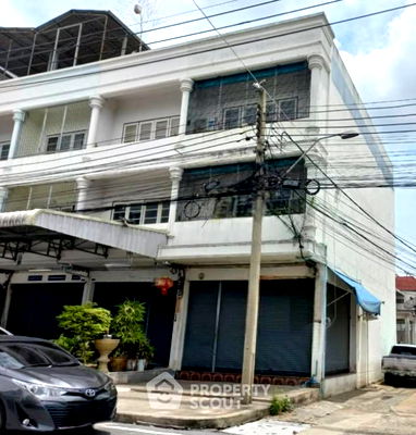 ทาวน์โฮม เซ็นทรัล พลาซ่า เวสต์เกต : ทาวน์เฮ้าส์ 3-ห้องนอน ใกล้ MRT ตลาดบางใหญ่ (ID 2432633)