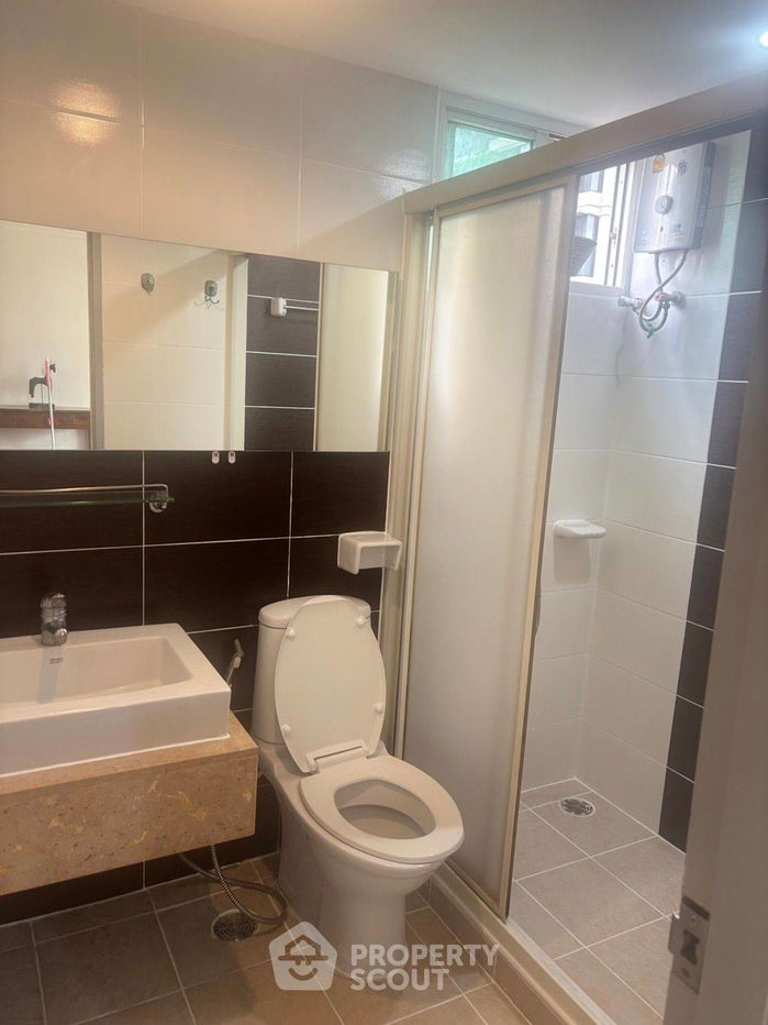 picture 3-BR Condo at Grand Park View Asoke near MRT Sukhumvit (ID 1286138) - 9/13