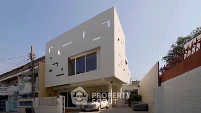 ทาวน์โฮม กรุงเทพมหานคร : ทาวน์เฮ้าส์ 3-ห้องนอน ใกล้ BTS พระโขนง (ID 1884769)