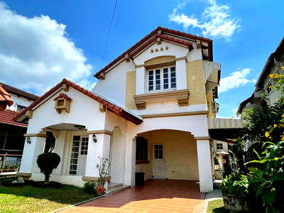 เช่าบ้านเดี่ยว วิทยาลัยพยาบาลบรมราชชนนีนนทบุรี : ให้เช่า : บ้านเดี่ยว 2 ชั้น หมู่บ้านประชาชื่น (4 ห้องนอน, 3 ห้องน้ำ) 27,000 บาท/เดือน