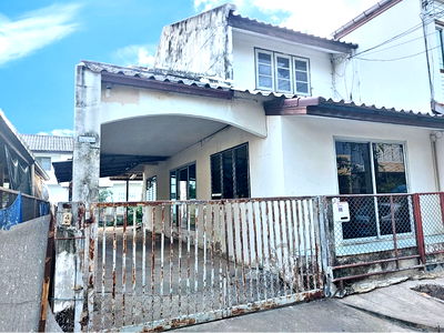 บ้านแฝด ปากเกร็ด นนทบุรี : บ้านแฝด ม.ลานทอง ติวานนท์-ปากเกร็ด เนื้อที่ 40 ตร.ว.(ขายตามสภาพ)  บนทำเลทองติด ถ.ติวานนท์ ใกล้ห้าแยกปากเกร็ด 