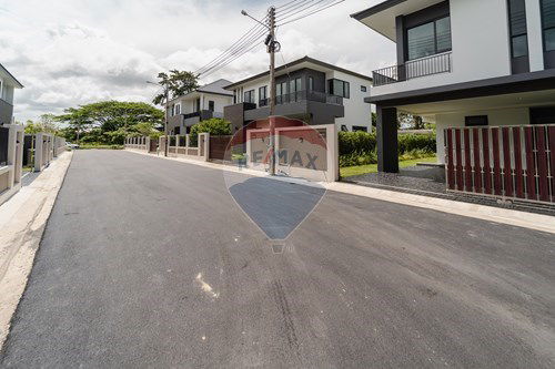 รูป [920611003-160] บ้านเดี่ยว พัทยา-บางเสร่ - รูปที่ 36/63