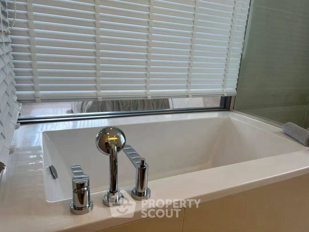 รูป คอนโด 2-ห้องนอน ที่ ดิ เอส อโศก ใกล้ MRT สุขุมวิท (ID 2476987) - รูปที่ 13/14