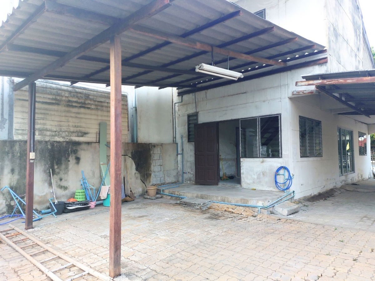 รูป บ้านแฝด ม.ลานทอง ติวานนท์-ปากเกร็ด เนื้อที่ 40 ตร.ว.(ขายตามสภาพ) บนทำเลทองติด ถ.ติวานนท์ ใกล้ห้าแยกปากเกร็ด - รูปที่ 6/24