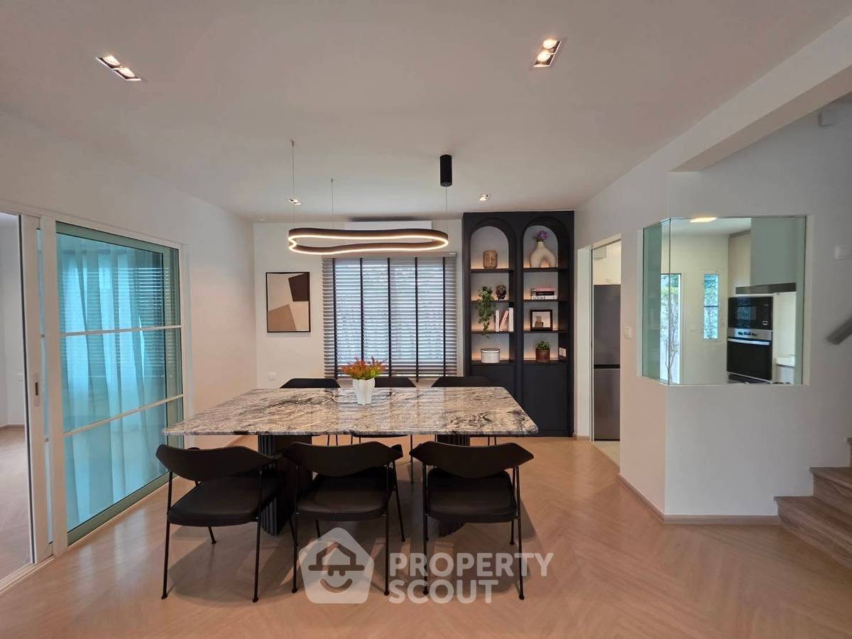 รูป บ้าน 5-ห้องนอน ที่ วิลลาจจิโอ 3 ศรีนครินทร์-บางนา ใน บางแก้ว (ID 2477967) - รูปที่ 9/12