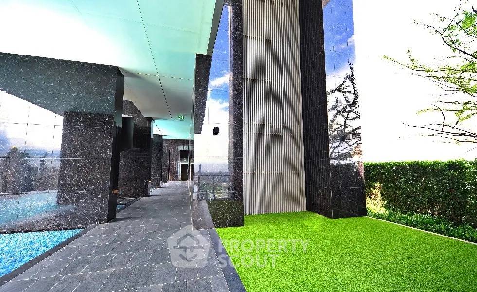 picture 2-BR Condo at Nara 9 By Eastern Star near BTS Chong Nonsi (ID 2472248) - 11/17