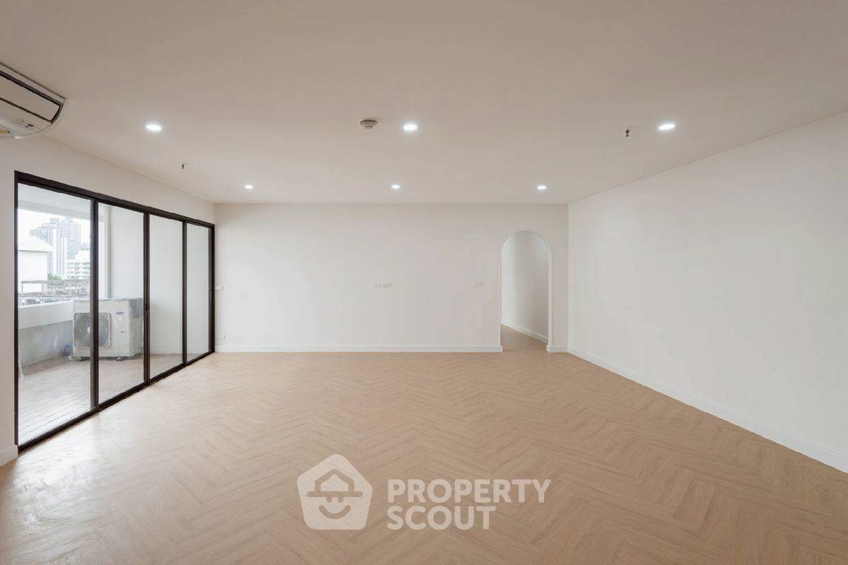 รูป คอนโด 3-ห้องนอน ที่ เพรสทีจ ทาวเวอร์ คอนโดมิเนียม ใกล้ MRT สุขุมวิท (ID 2448542) - รูปที่ 4/16