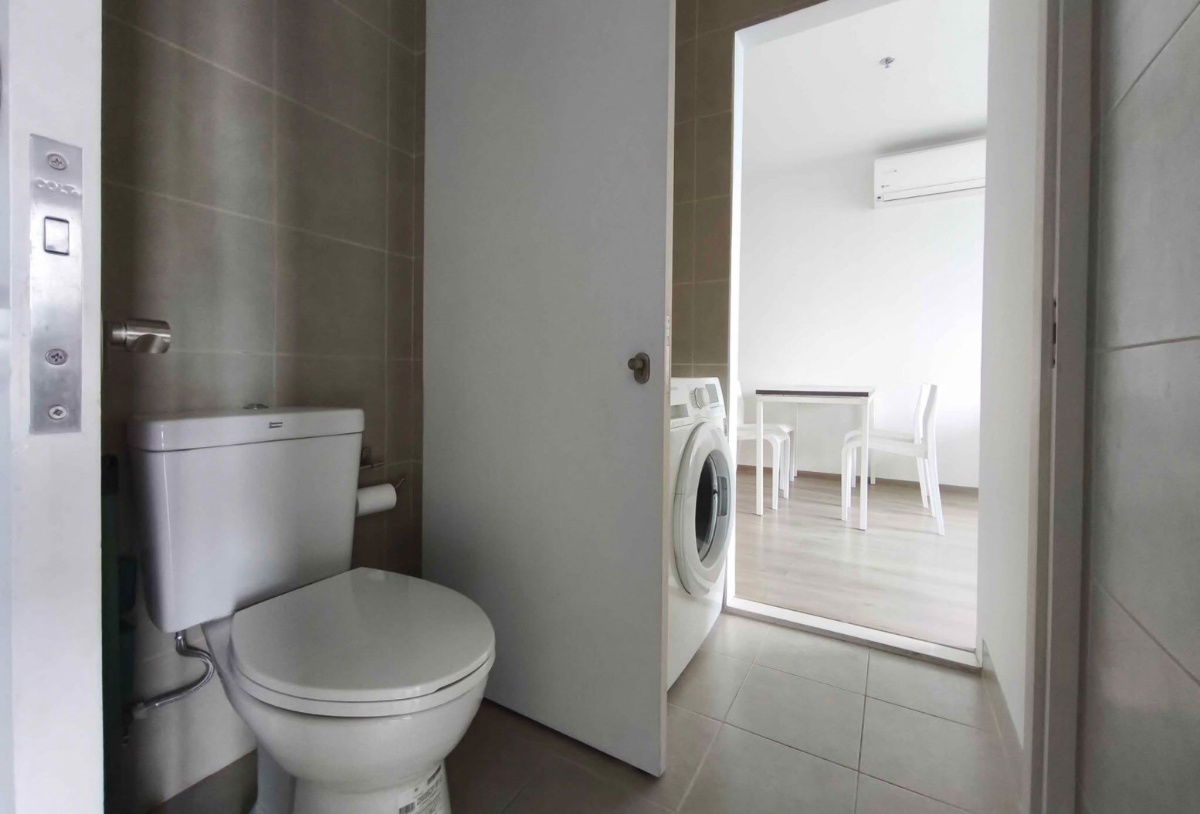 picture The Base Phetkasem - 11/14