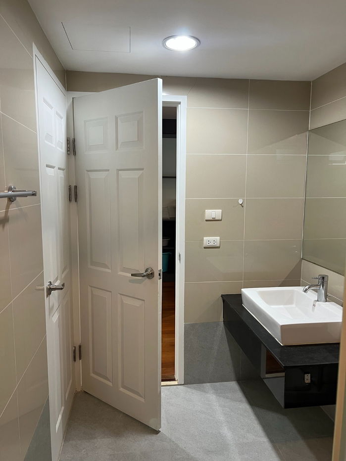 picture Condo for Rent: Belle Park Residence   Nearest BTS: BTS Phra Khanong - 7/17