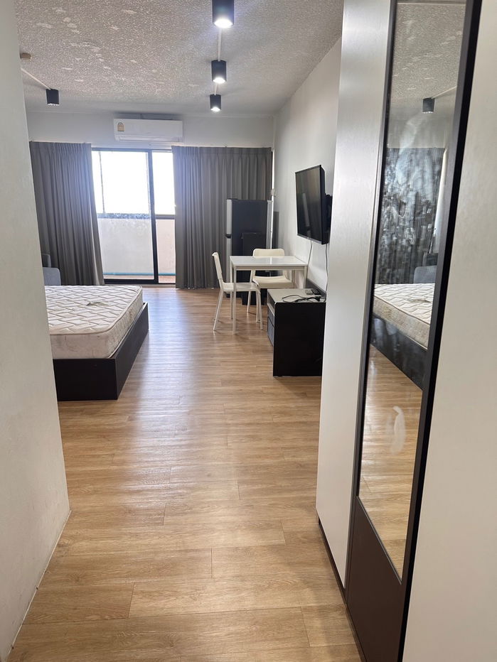 รูป ให้เช่าคอนโด ศรีวราแมนชั่น 1 หลัง Big C รัชดา ใกล้ MRT ศูนย์วัฒนธรรม - รูปที่ 1/10