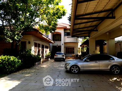 บ้านเดี่ยว วิทยาลัยพณิชยการบางนา : บ้าน 5-ห้องนอน ใน สวนหลวง (ID 2476906)