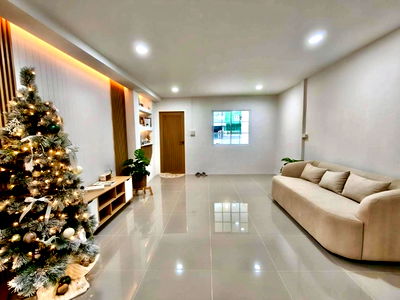 ทาวน์โฮม เขตบึงกุ่ม : ขายทาวน์โฮม 2 ชั้น รีโนเวทใหม่ พร้อมอยู่ | คลองจั่นวิลล่า 3 นวมินทร์ 147 | ใกล้รถไฟฟ้าสายสีชมพู 