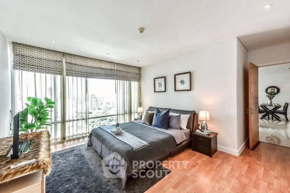 picture 2-BR Condo at Fullerton Sukhumvit near BTS Ekkamai (ID 2454893) - 11/19