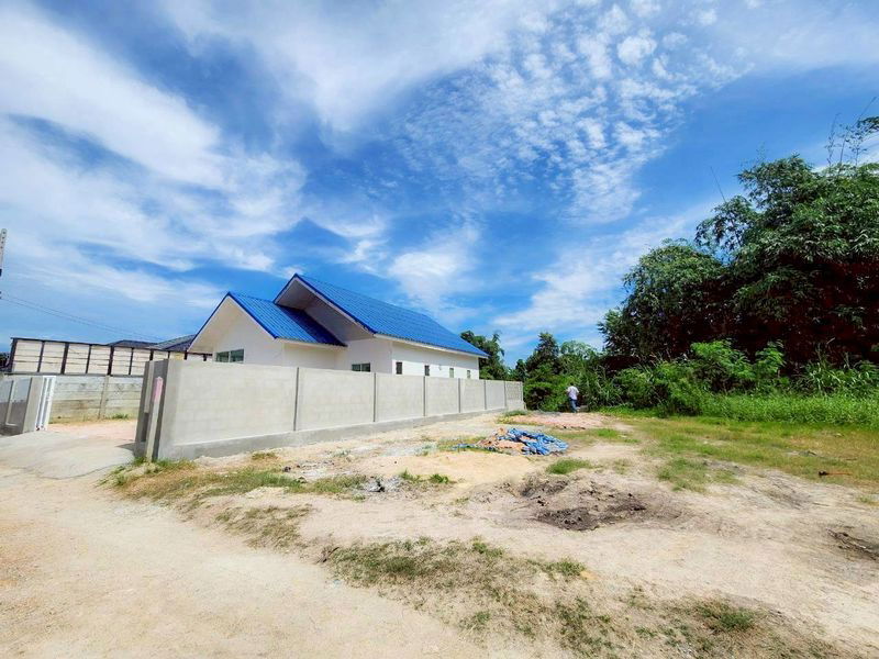 รูป ขายบ้านเดี่ยวชั้นเดี่ยว จอดรถ 3 คัน พื้นที่ 80 ตรว. ใกล้ทะเล ใกล้ตลาด ใกล้สนามบิน ต.บ้านฉาง อ.บ้านฉาง จ.ระยอง - รูปที่ 5/10