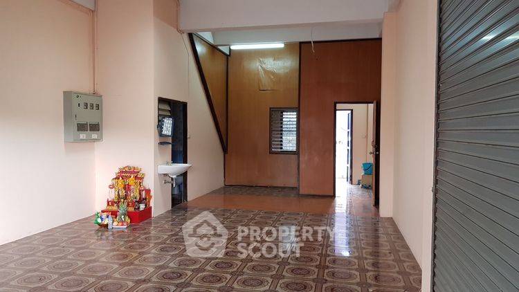 รูป ทาวน์เฮ้าส์ 3-ห้องนอน ใกล้ MRT ตลาดบางใหญ่ (ID 2432633) - รูปที่ 2/5