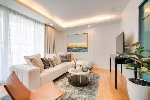 For Sell Condo FOCUS PLOENCHIT Building 1, Floor 8,2 bed room, Room size 70 sqm