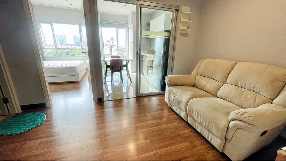 รูป ใกล้รถไฟฟ้า และรถประจำทาง ใกล้ห้าง เซ็นทรืค ติวา - รูปที่ 3/6