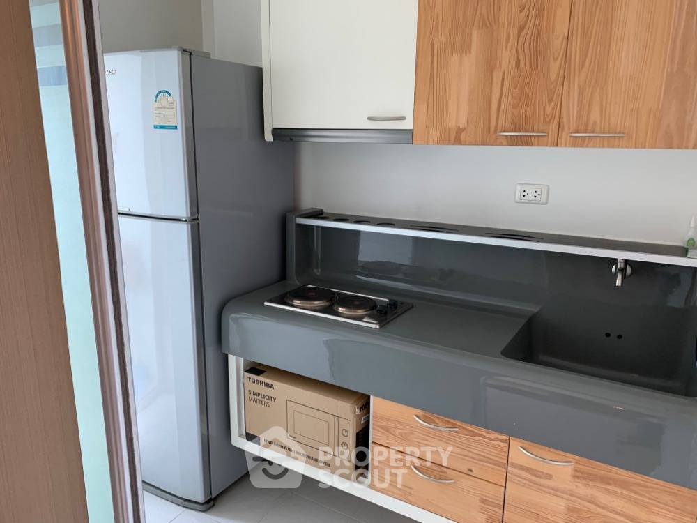 picture 2-BR Condo at Q House Sathorn near BTS Krung Thon Buri (ID 2285466) - 9/11