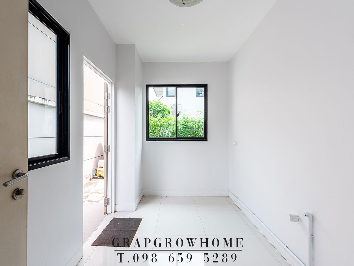 picture Large detached house for rent, spacious area, pets allowed, near Suvarnabhumi Airport, Mega Bangna, and Gemopolis Industrial Estate - 4/26