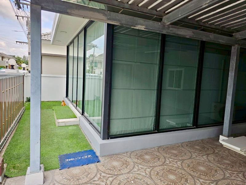 รูป ให้เช่าบ้านเดี่ยว 2 ชั้น ตกแต่งพร้อมเข้าอยู่ ในโครงการ เดอะ คอมพลีท ศรีราชา - รูปที่ 15/16