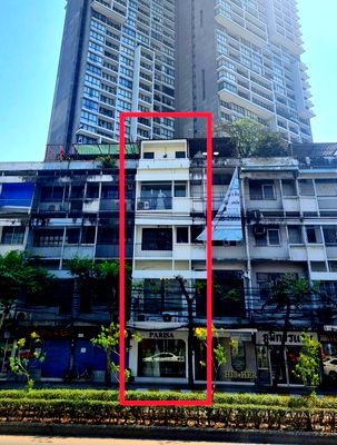 โฮมออฟฟิศ เขตจตุจักร : 🔥 ขายตึกแถวทำเลทอง ใกล้ Central ลาดพร้าว 🔥 🏢 💸 ราคาดี เหมาะลงทุน ผลตอบแทนสูง 💸