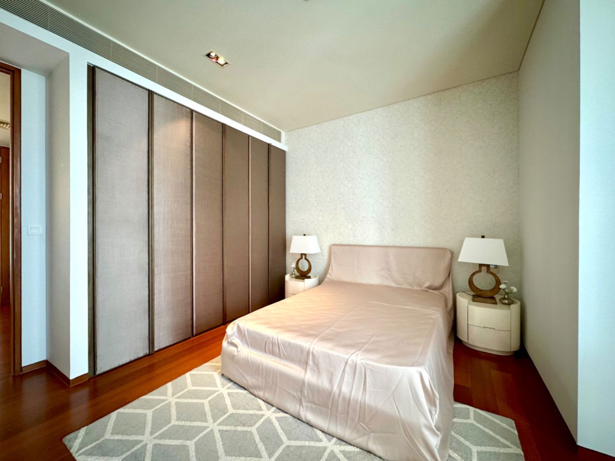 รูป Newly Renovated🌟 Duplex Luxury Condo @ The Sukhothai Residence ใกล้ One Bangkok 1 กม. / MRT ลุมพินี - รูปที่ 12/16