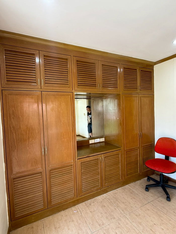 รูป #ให้เช่าและปล่อยขายบ้านเดี่ยว 3 ชั้น หลังใหญ่มากๆเนื้อที่เยอะ 39 ตรว. หมู่บ้านพระยาสุเรนทร์ ซ.รามอินทรา109 มี 3 ห้องนอน 2 ห้องน้ำ แ - รูปที่ 10/20