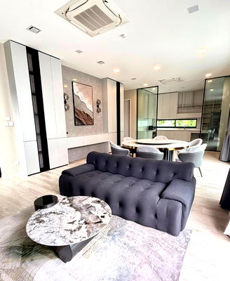 บ้านเดี่ยวให้เช่า : [ให้เช่า] บ้านเดี่ยว 3 ชั้น วีเว่ กรุงเทพกรีฑา ใกล้โรงเรียนนานาชาติ Wellington