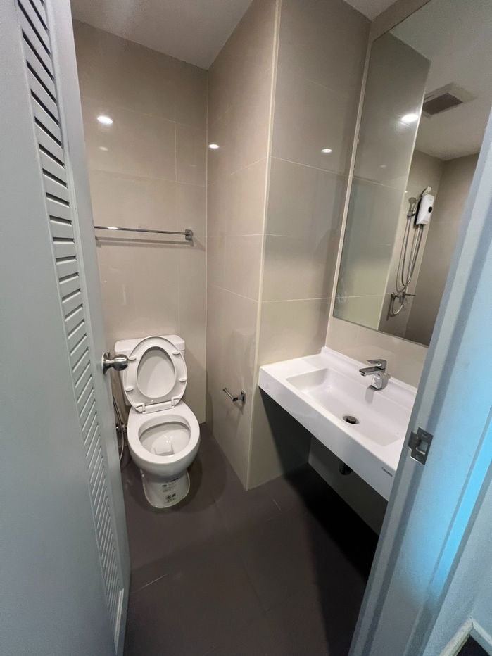 picture Condo for rent A space Mega, next to Ikea - 11/12