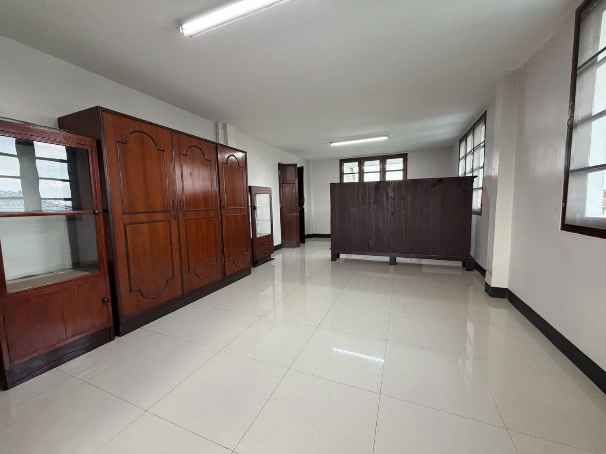 รูป ✨ ให้เช่าบ้านเดี่ยว 3 ชั้น ทำเลดอนเมือง ซอยเทิดราชัน1 4 ห้องนอน 3 ห้องน้ำ พื้นที่ใหญ่ 125 ตร.วา ใกล้สนามบิน - รูปที่ 6/19