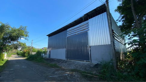 Warehouse for rent: 3 bedrooms, 2 bathrooms, 2 parkings.