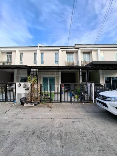 3-bed townhouse for sale, 99 sqm, 18.2 sq wah, The Connect Wongwaen - Rama 9