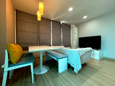 Condos for rent : The Colory Vivid | 2 Bedrooms Newly Renovated | Near MRT Huai Khwang | 18,000 THB/month