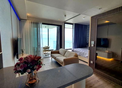 ขายคอนโด : KT0045📲LineID @556ryccg🏖️56.8ตรม 1 ห้องนอน 1ห้องเล็ก ชั้น36🌊วิวทะเล ห้องนั่งเล่นกว้าง AROM อารมณ์ วงศ์อมาตย์🦀พัทยาเหนือ