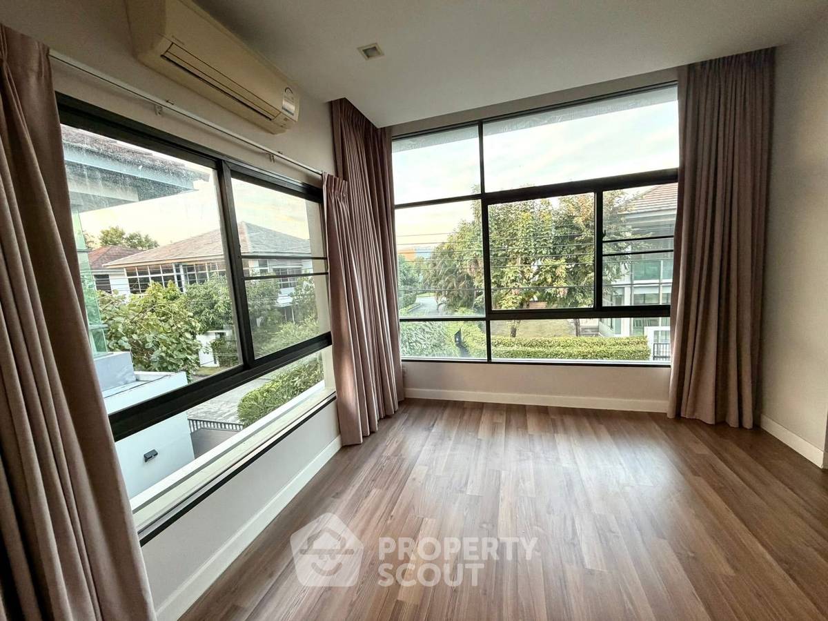 รูป บ้าน 3-ห้องนอน ที่ เศรษฐสิริ ศรีนครินทร์-พระราม 9 ใน หัวหมาก (ID 2479383) - รูปที่ 11/17