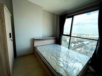 คอนโดให้เช่า : code : E251 ให้เช่าคอนโด ลุมพินี พาร์ค พหลโยธิน 32 (Lumpini Park Phahonyothin 32) | ชั้นสูง 28 ทิศตะวันออก ห้องใหม่ไม่เคยเข้าอยู่ ใกล้ BTS เสนานิคม