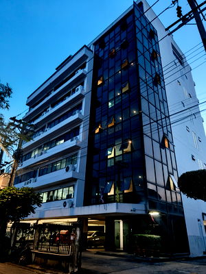 เช่าสำนักงาน ถนนลาดพร้าว : อาคาร พีเอวี (PAV BUILDING) ลาดพร้าว42