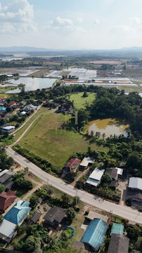 บ้านพร้อมที่ดิน 21 ไร่ ใกล้เมืองเชียงราย ติดถนนสาย 1152