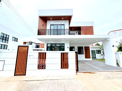 บ้านเดี่ยว เชียงใหม่ : 🏡🔥 พูลวิลล่าสร้างใหม่ หรูหราทั้งหลัง | 5 ห้องนอน 6 ห้องน้ำ | โซนเมือง–แม่เหียะ 🔥🏡