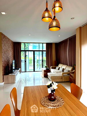 เช่าบ้านเดี่ยว เขตบางกะปิ : บ้าน 3-ห้องนอน ที่ เศรษฐสิริ ศรีนครินทร์-พระราม 9 ใน หัวหมาก (ID 2479383)